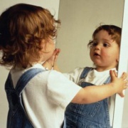 Дитина і дзеркало 2.jpg