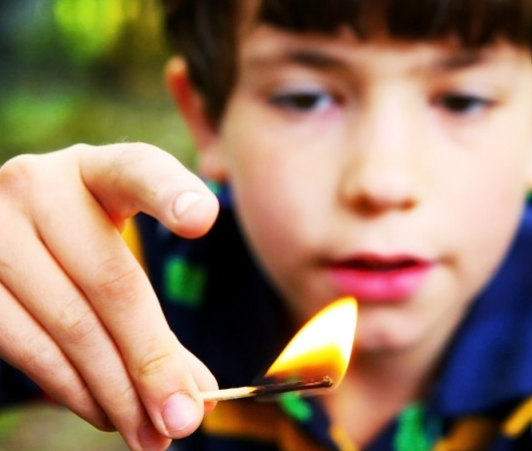 Файл:Підпал сірниками.png