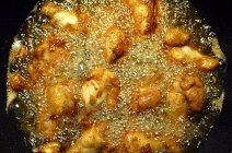 Deep frying chicken upper wing.JPG
