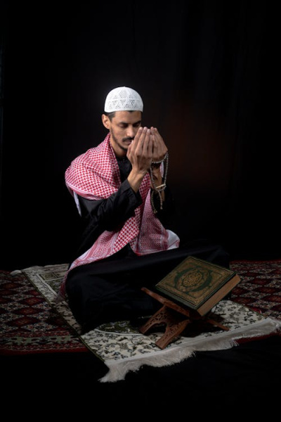 Файл:Набожна людина.jpeg